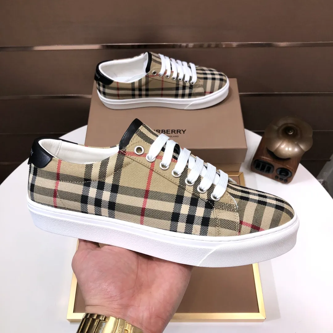 Men's shoes 💰480💰 [Burberry] (cowhide lining) classic low-top sneakers｜Imported cowhide with classic plaid fabric｜Cowhide lining｜Original outsole｜Fine workmanship and comfortable to wear Size: 38-44 (customized at 45)